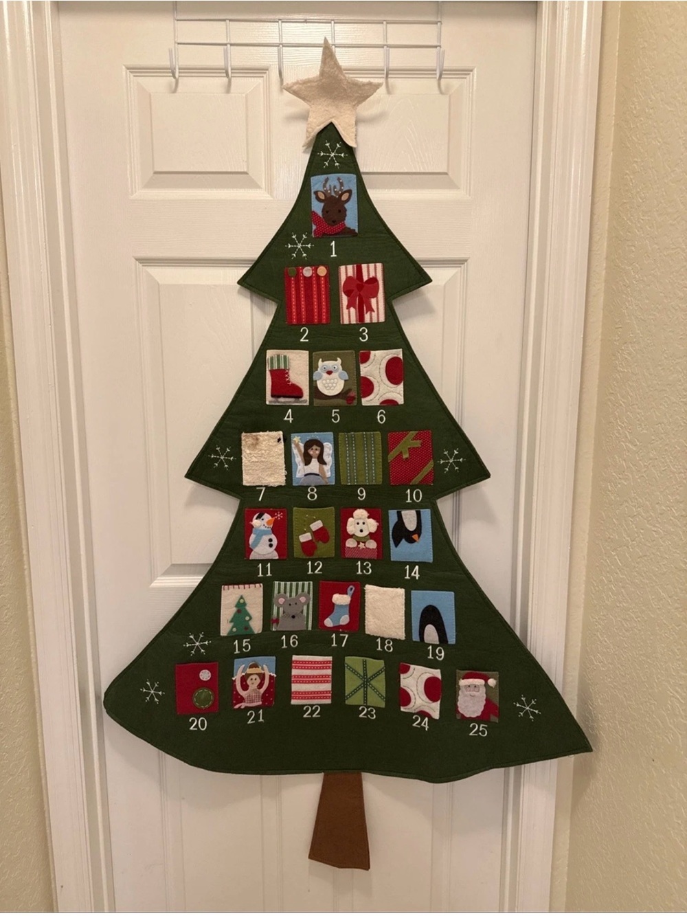 Pottery Barn Green and Red Felt Christmas Tree Advent Calendar